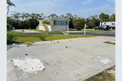19681 Summerlin 377 Rd, Fort Myers, FL 33908 - Photo 5