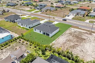 4220 Jacaranda Pkwy W, Cape Coral, FL 33993 - Photo 43