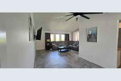 1610 Cornwallis Pkwy, Cape Coral, FL 33904 - Photo 31