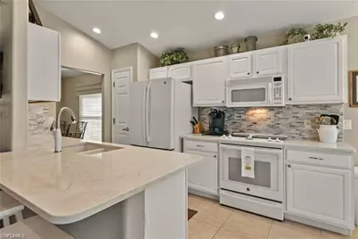 10032 Oakhurst Way, Fort Myers, FL 33913 - Photo 5