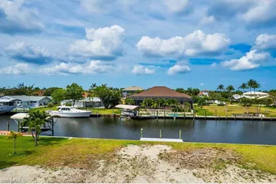 122 Placid Dr, Fort Myers, FL 33919 - Photo 3