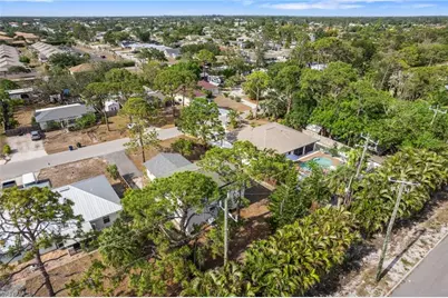 9025 Somerset Ln, Bonita Springs, FL 34135 - Photo 37