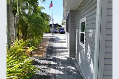 5570 Cypresswoods Resort Dr, Fort Myers, FL 33905 - Photo 11