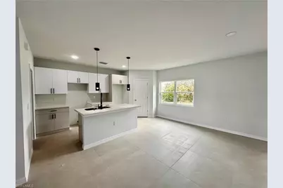 2509 38th St SW, Lehigh Acres, FL 33976 - Photo 3