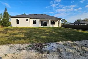 812 Hibiscus Ave, Lehigh Acres, FL 33972 - Photo 21
