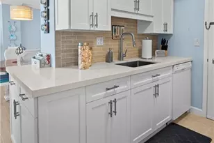 240 Seaview Ct, Marco Island, FL 34145 - Photo 17