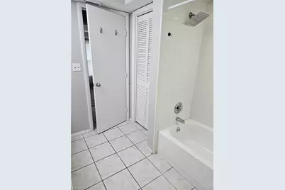 4532 Beechwood Lake Dr, Naples, FL 34112 - Photo 13