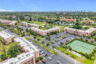 150 Turtle Lake Ct, Naples, FL 34105 - Photo 3