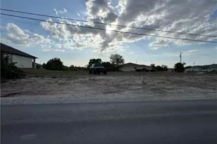 1528 NE 13th Ave, Cape Coral, FL 33909 - Photo 7