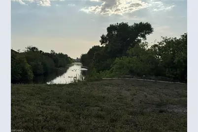 1528 NE 13th Ave, Cape Coral, FL 33909 - Photo 1