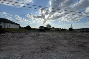 1528 NE 13th Ave, Cape Coral, FL 33909 - Photo 5