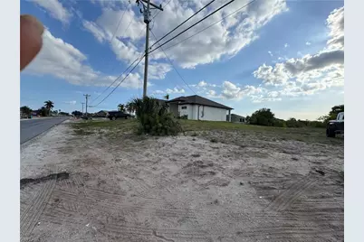 1528 NE 13th Ave, Cape Coral, FL 33909 - Photo 3