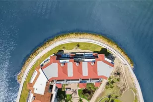 625 La Peninsula Blvd, Naples, FL 34113 - Photo 29