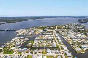 2609 Bayshore Dr, Matlacha, FL 33993 - Photo 15