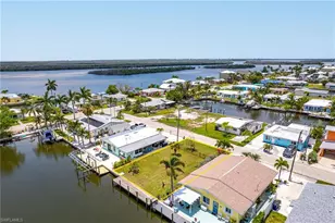 2609 Bayshore Dr, Matlacha, FL 33993 - Photo 13