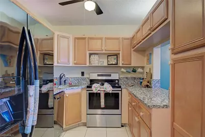 9950 Sailview Ct #14, Fort Myers, FL 33905 - Photo 7