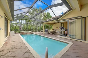 975 Tivoli Ct, Naples, FL 34104 - Photo 5