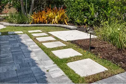 13613 Snapper Ln, Naples, FL 34114 - Photo 37