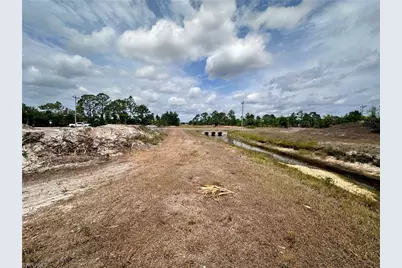 1033 Joponica Ave S, Lehigh Acres, FL 33974 - Photo 5