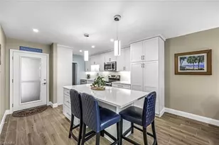 232 Banyan Blvd, Naples, FL 34102 - Photo 3