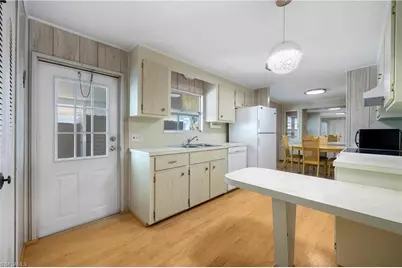 208 Nicklaus Blvd, North Fort Myers, FL 33903 - Photo 9