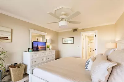 17 Bluebill Ave #1005R, Naples, FL 34108 - Photo 9