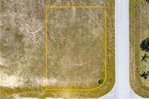 2421 SW 11th Pl, Cape Coral, FL 33914 - Photo 7