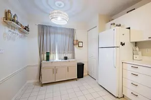 208 Furse Lakes Cir, Naples, FL 34104 - Photo 9