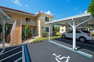 208 Furse Lakes Cir, Naples, FL 34104 - Photo 11