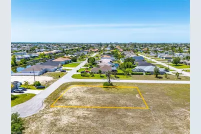 2422 SW 11th Ave, Cape Coral, FL 33914 - Photo 5