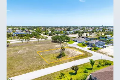2422 SW 11th Ave, Cape Coral, FL 33914 - Photo 3
