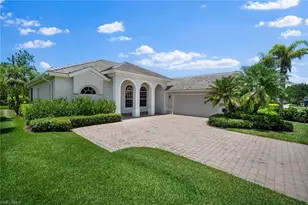 8884 Mustang Island Cir, Naples, FL 34113 - Photo 3