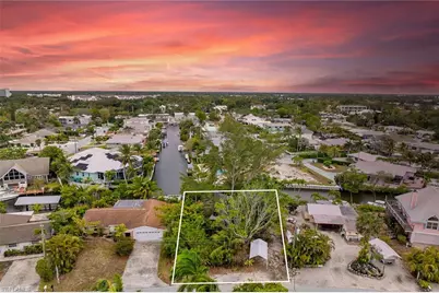 3261 Lakeview Dr, Naples, FL 34112 - Photo 3