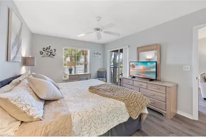 822 Gulf Pavillion Dr #202, Naples, FL 34108 - Photo 13