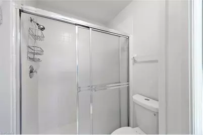 822 Gulf Pavillion Dr #202, Naples, FL 34108 - Photo 15