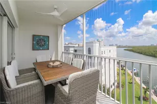 35 Bluebill Ave, Naples, FL 34108 - Photo 9