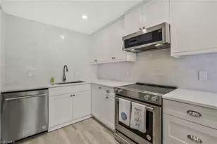 354 Harbour Dr, Naples, FL 34103 - Photo 13