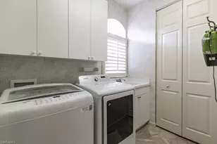 8460 Abbington Cir, Naples, FL 34108 - Photo 11