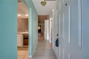 3914 SW 8th Ct, Cape Coral, FL 33914 - Photo 5