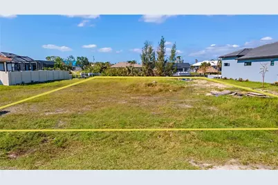 3914 SW 25th Pl, Cape Coral, FL 33914 - Photo 5