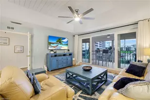 9101 Vanderbilt Dr, Naples, FL 34108 - Photo 3