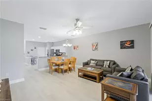 836 Hampton Cir, Naples, FL 34105 - Photo 5