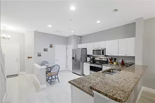 836 Hampton Cir, Naples, FL 34105 - Photo 7