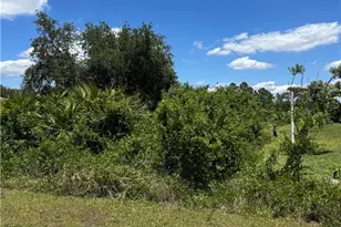 870 Chantilly St E, Lehigh Acres, FL 33974 - Photo 11