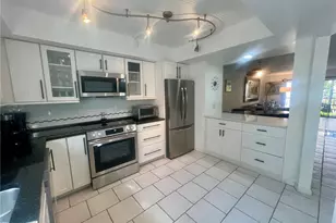 9524 Gulf Shore Dr, Naples, FL 34108 - Photo 15