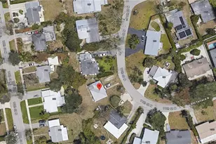 895 11th St N, Naples, FL 34102 - Photo 11