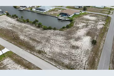 4016 NW 42nd Pl, Cape Coral, FL 33993 - Photo 11