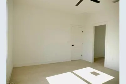 918 Eisenhower Blvd, Lehigh Acres, FL 33974 - Photo 11