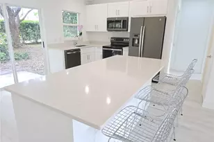 687 Grove Dr, Naples, FL 34120 - Photo 5