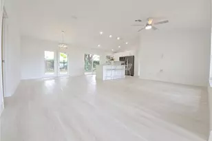 687 Grove Dr, Naples, FL 34120 - Photo 11